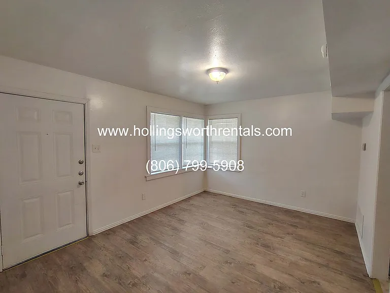 5102 35th St — Photo 2