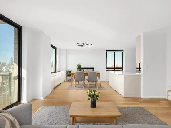 171 East 84th Street image 2 of 25