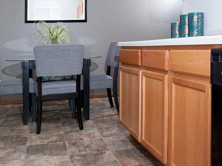 Crest Oak — Photo 11