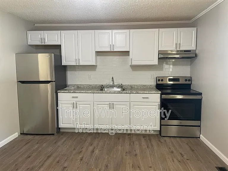 2415 Stoney End Ct — Photo 12