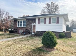 1200 E Highway Ee Hwy, El Dorado Springs, MO 64744
