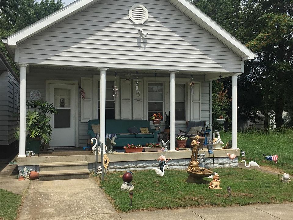 1st image of 710 E Louisiana St