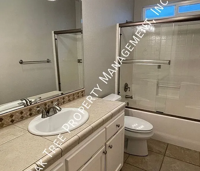 10432 N Woodrow Ave — Photo 13