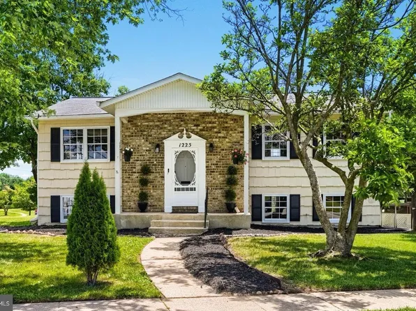 1225 Canberwell Rd, Baltimore, MD 21228