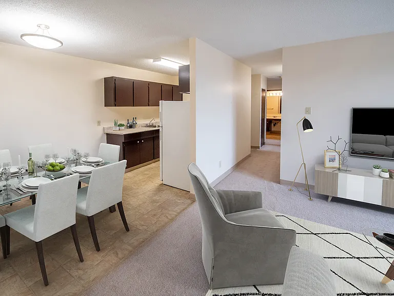 2080 Pembina Hwy — Photo 13