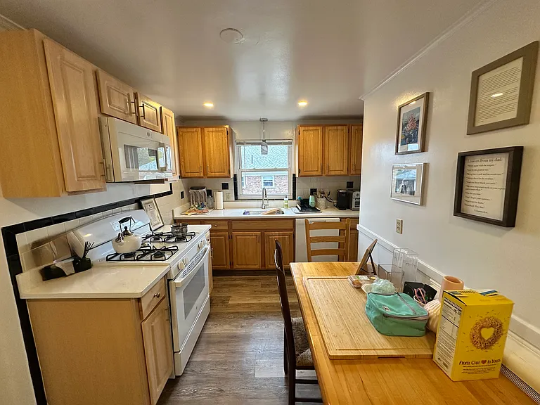 32 Bishop Rd #3 — Photo 2