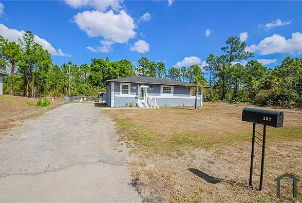 3 bed, 1144 sqft, $1,875 — Photo 1