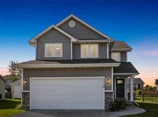 2804 SE Weatherstone St, Grimes, IA 50111