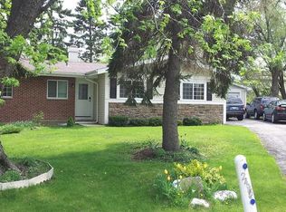 2415 Magnolia Ln, Lindenhurst, IL 60046