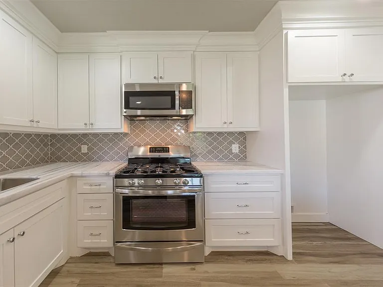4307 Avenue Q — Photo 13