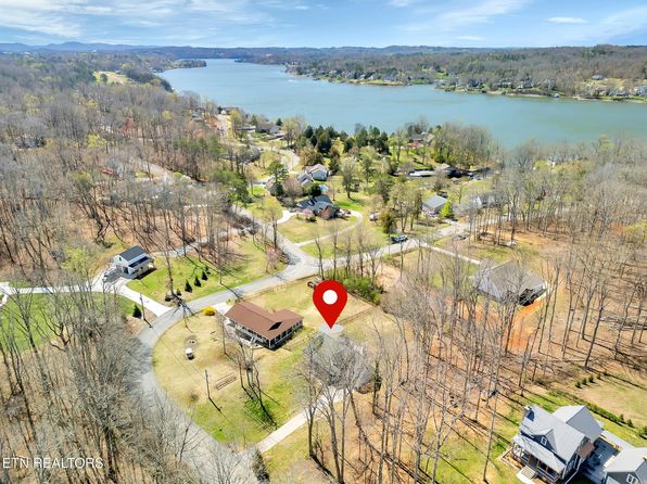 1019 Wilderness Rd, Friendsville, TN 37737