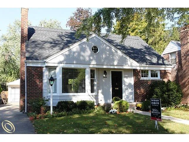 10484 Elgin Ave photo 1