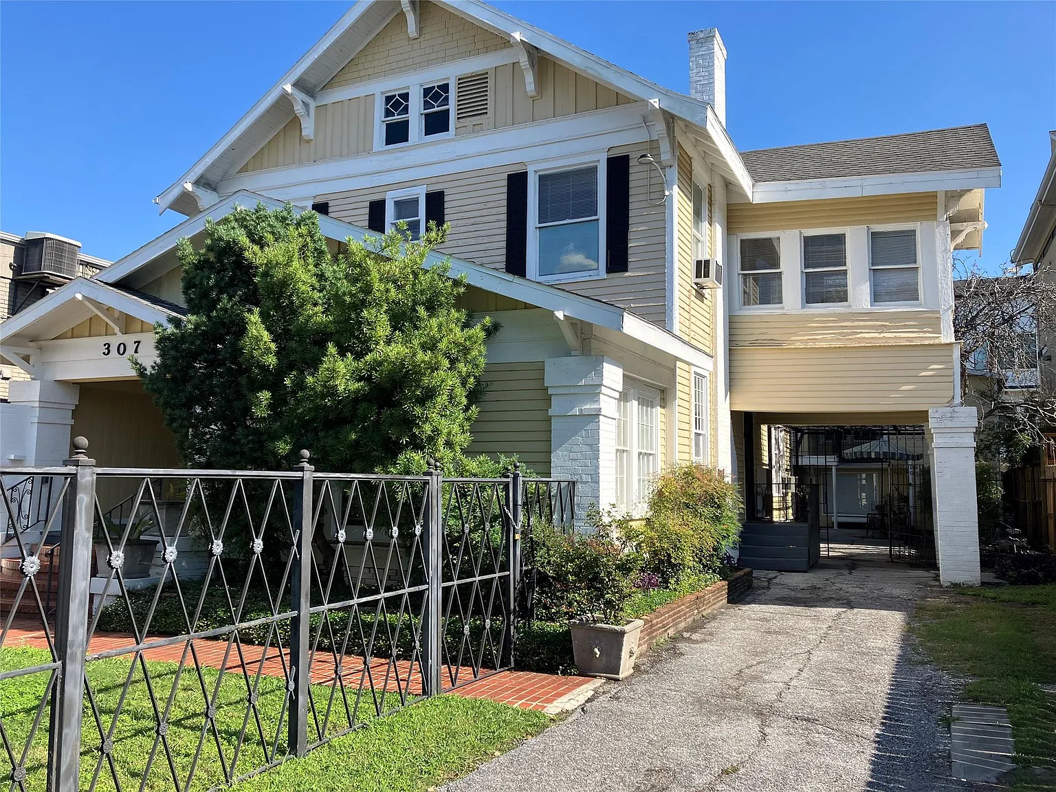 1 bed, 1.0 bath, 5980 sqft, $995 — Photo 2