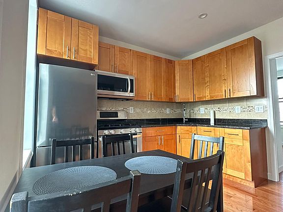 4th image of 32-13 34th Ave #2