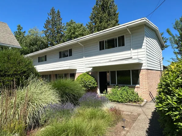 Bancroft Apartments, 21-47 SW Bancroft St #25, Portland, OR 97239
