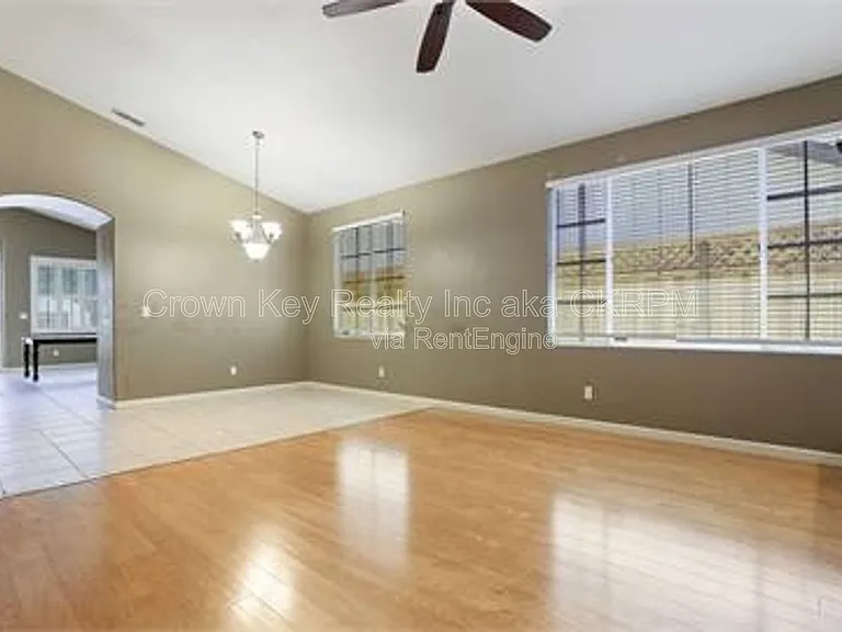 1844 Oswego Ct — Photo 24