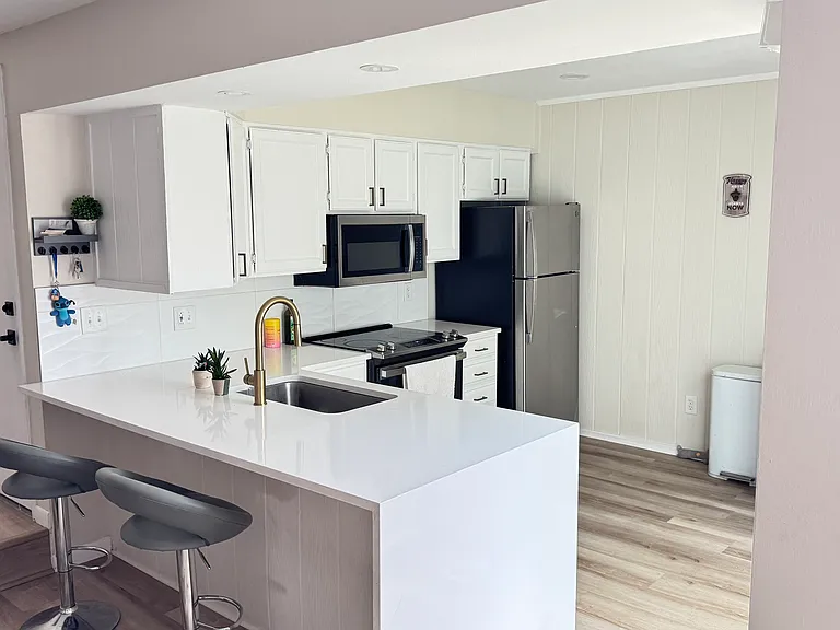 2445 S Xanadu Way #D — Photo 1