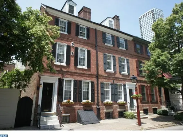 240 S 7th St, Philadelphia, PA 19106
