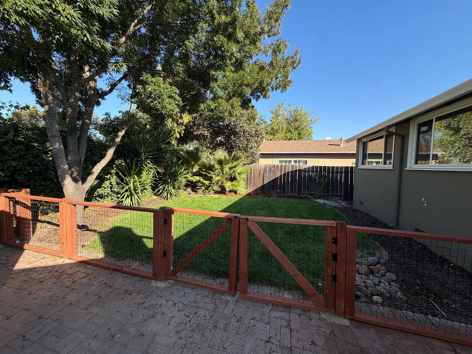 3 bed, 1108 sqft, $3,950 — Photo 2