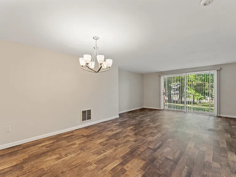 1 Clara Ct #1 — Photo 5