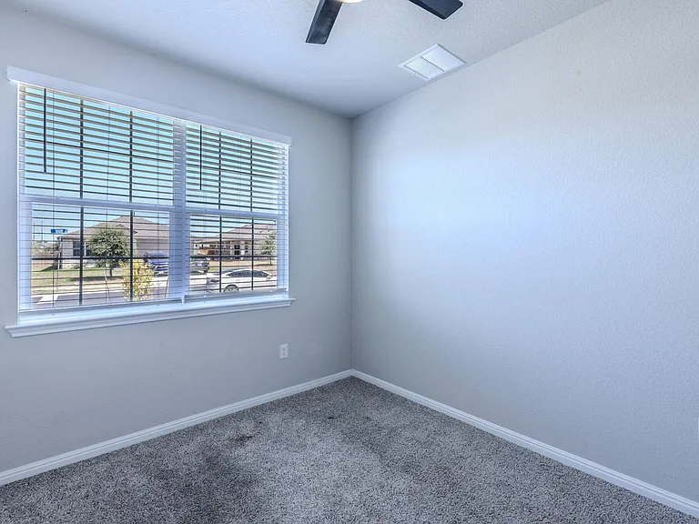 225 Baum Dr — Photo 15