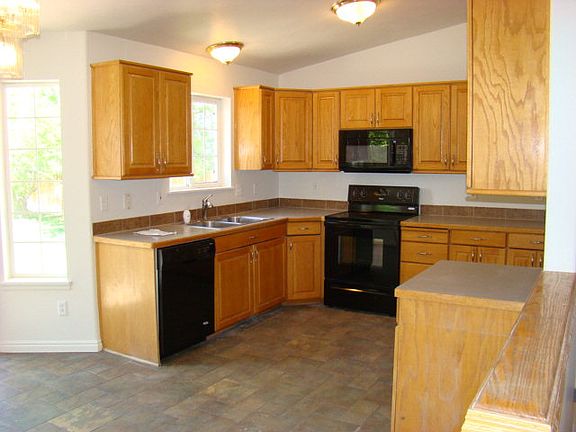 2nd image of 3065 Laurence Ct
