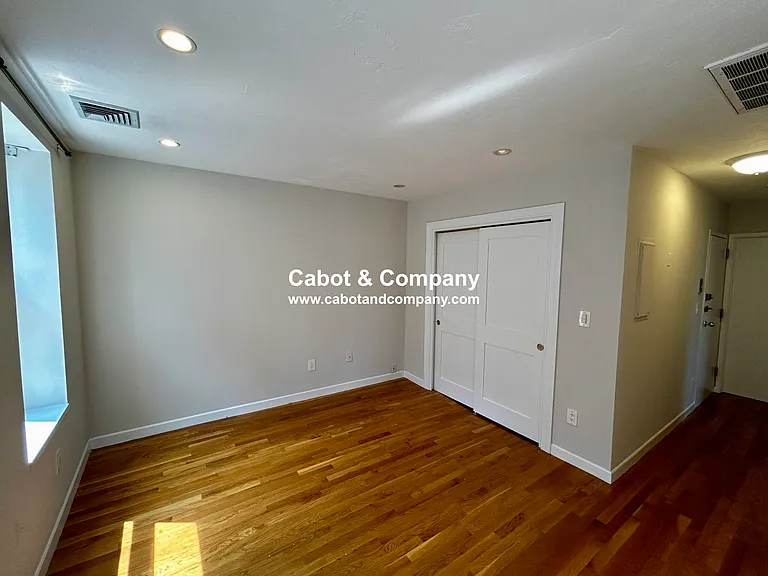 5 Grove St #3 — Photo 7
