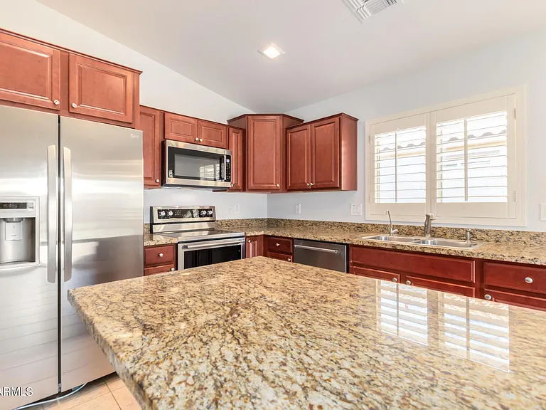 2227 E Stacey Rd — Photo 12