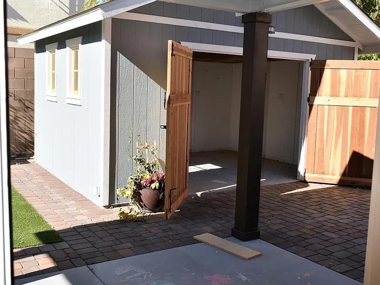 2065 N Jennifer Ave — Photo 9