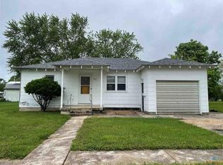 408 W Grove St, Cole Camp, MO 65325