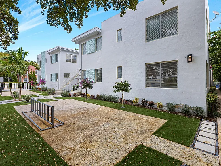855 Jefferson Ave #14 — Photo 24