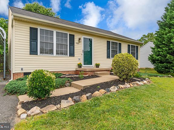 2nd image of 7621 Regency Glen Dr