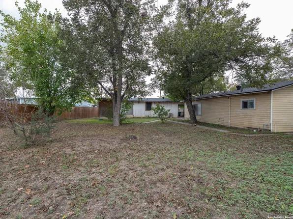 102 E BURCHAM AVE, San Antonio, TX 78214