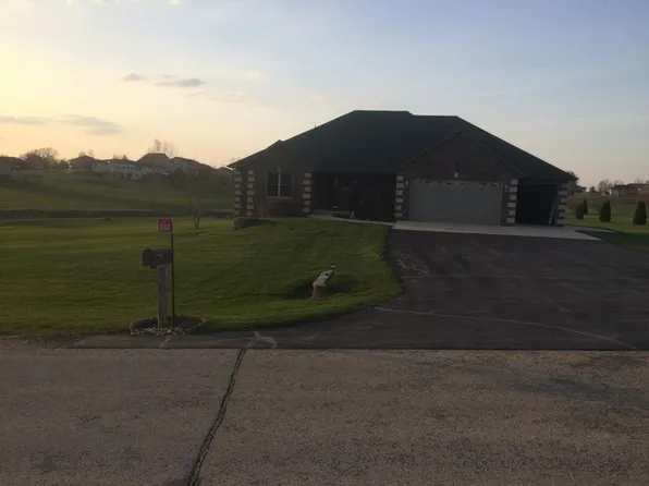 N2441 Van Matre Ln, Monroe, WI 53566