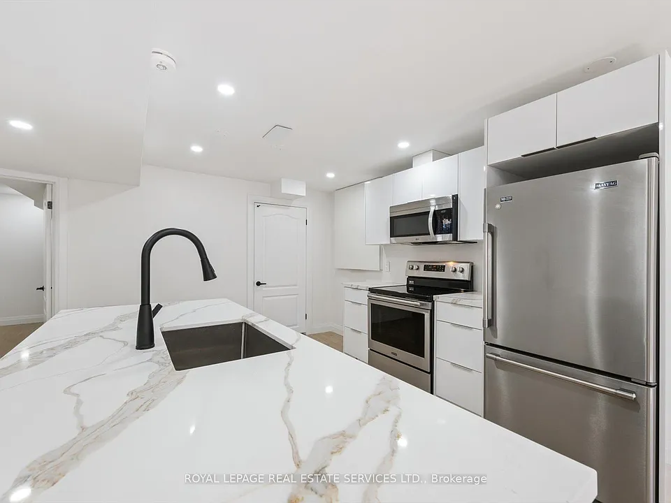 3872 Densbury Dr #BASEMENT
