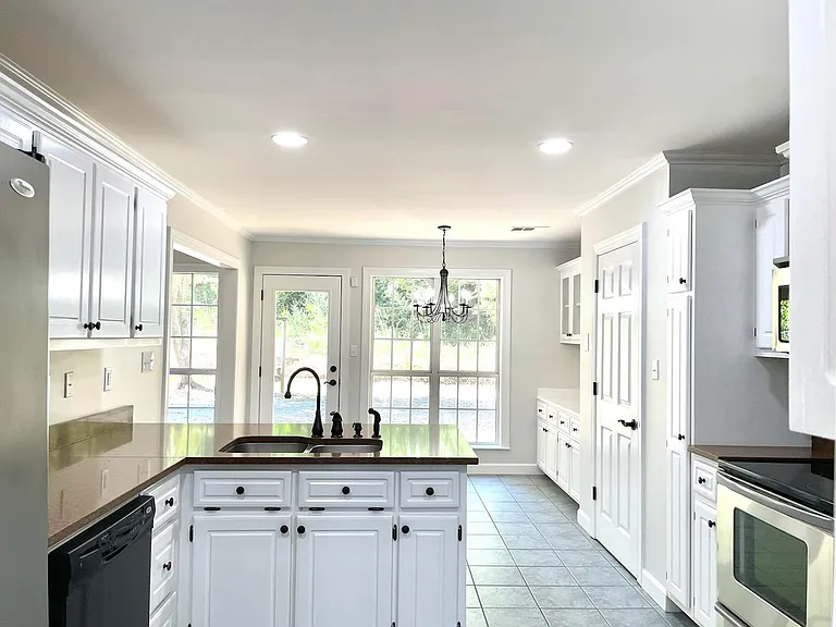 408 Rebel Dr — Photo 7