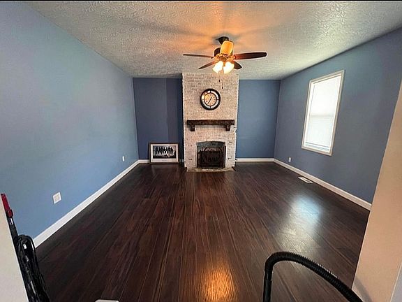 2nd image of 610 Market St