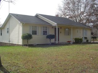 319 Deerfield Rd, Sparta, TN 38583