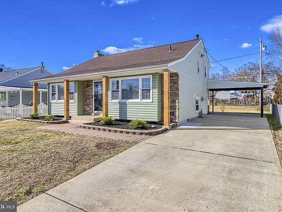 3rd image of 2504 Oak Manor Rd