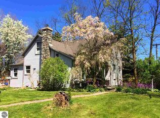 2981 E Eitzen Rd, Cedar, MI 49621