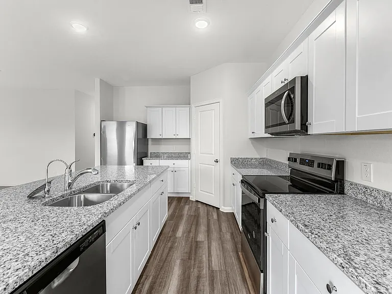 4721 Harlequin Dr — Photo 3