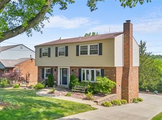 305 Tangelo Dr, Clairton, PA 15025