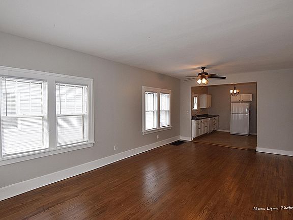 2nd image of 655 Woodlawn Ave #A
