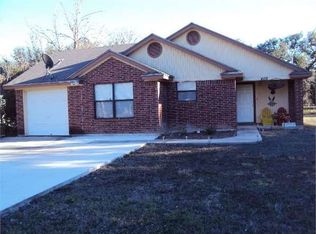 409 E 7th St, Camp Wood, TX 78833