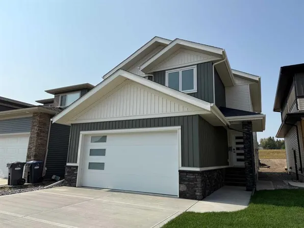 117 E Crestview Blvd, Sylvan Lake, AB T4S 0V8