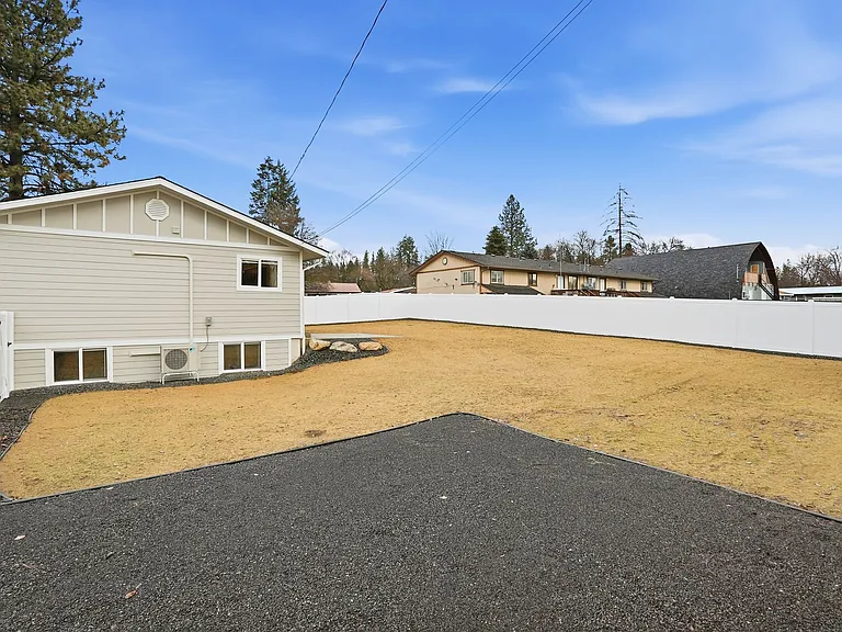 3440 N Huetter Rd #1 — Photo 24