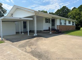 1610 E Old Military Rd, Stigler, OK 74462