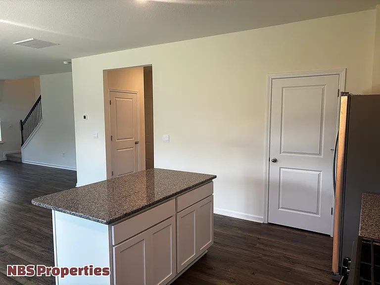 12309 Manhattan Ln — Photo 13