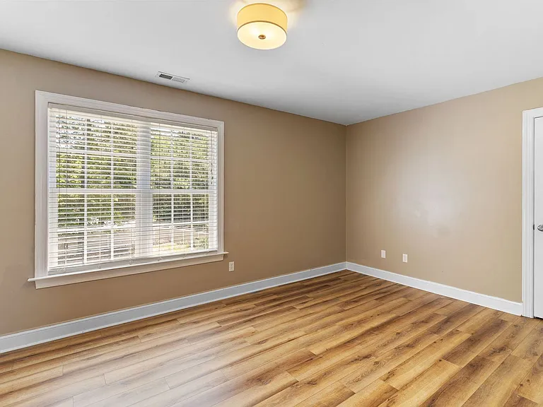 5802 Rainsford Dr — Photo 32
