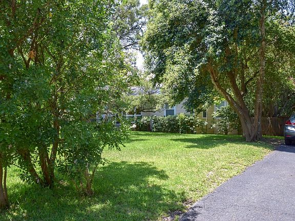 3rd image of 223 Brightwood Pl